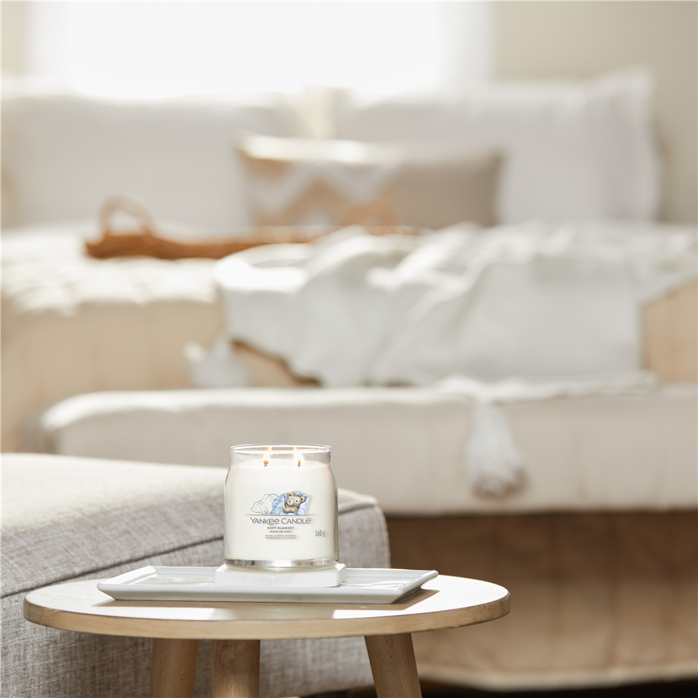 Soft Blanket Signature Medium Jar – Image 3