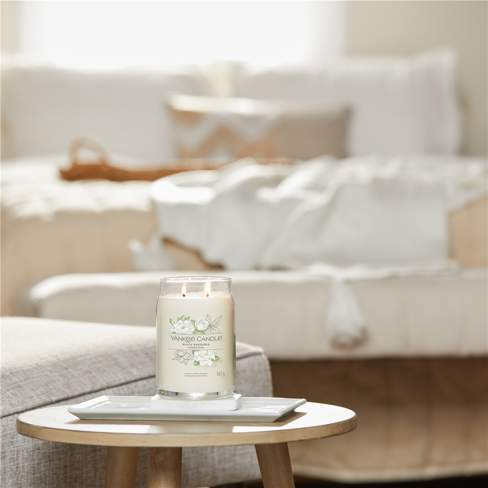 White Gardenia Signature Large Jar – Image 2